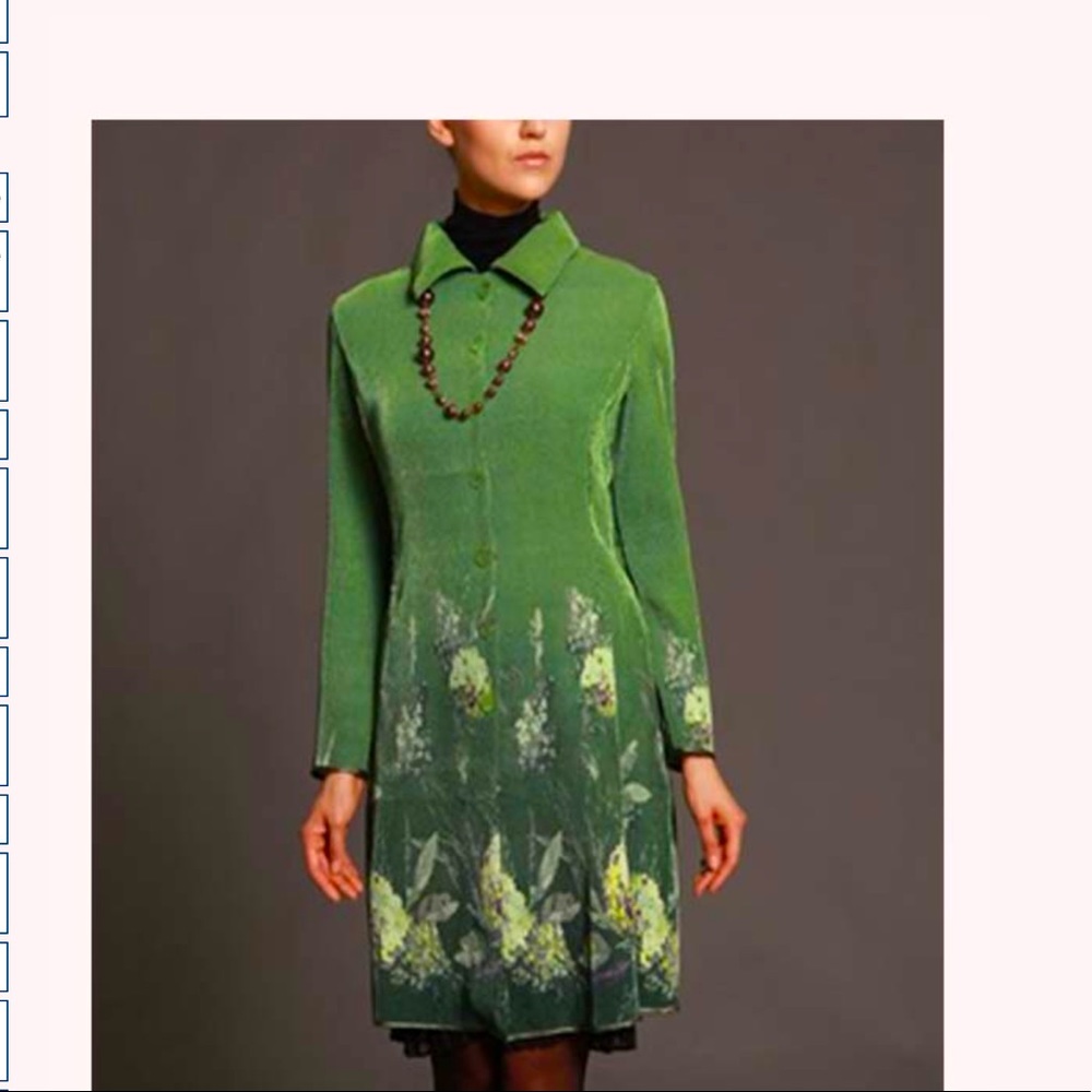 Jerry.T Green Women, Buttons Front Jacket Knee length Floral SZ Large BNWT